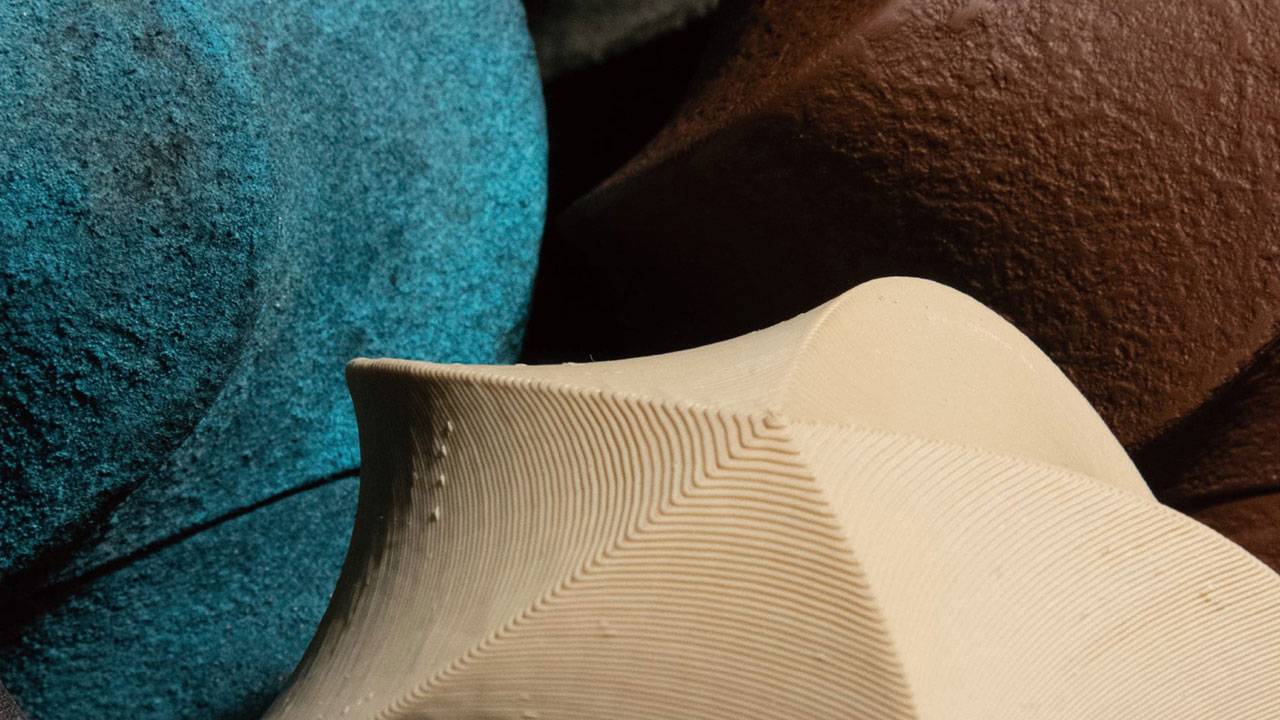 UCPLA -Urushi Coated Poly-Lactic Acid-