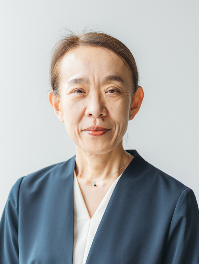Portrait photo:Ayako Shotoku
