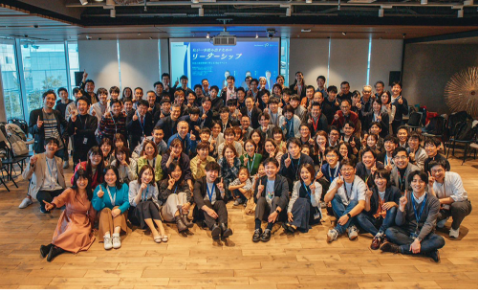 Photo: Commemorative photo at the 10th anniversary event