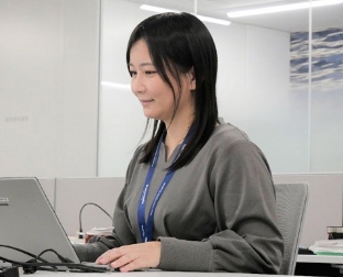 Photo: Employee in fully remote work