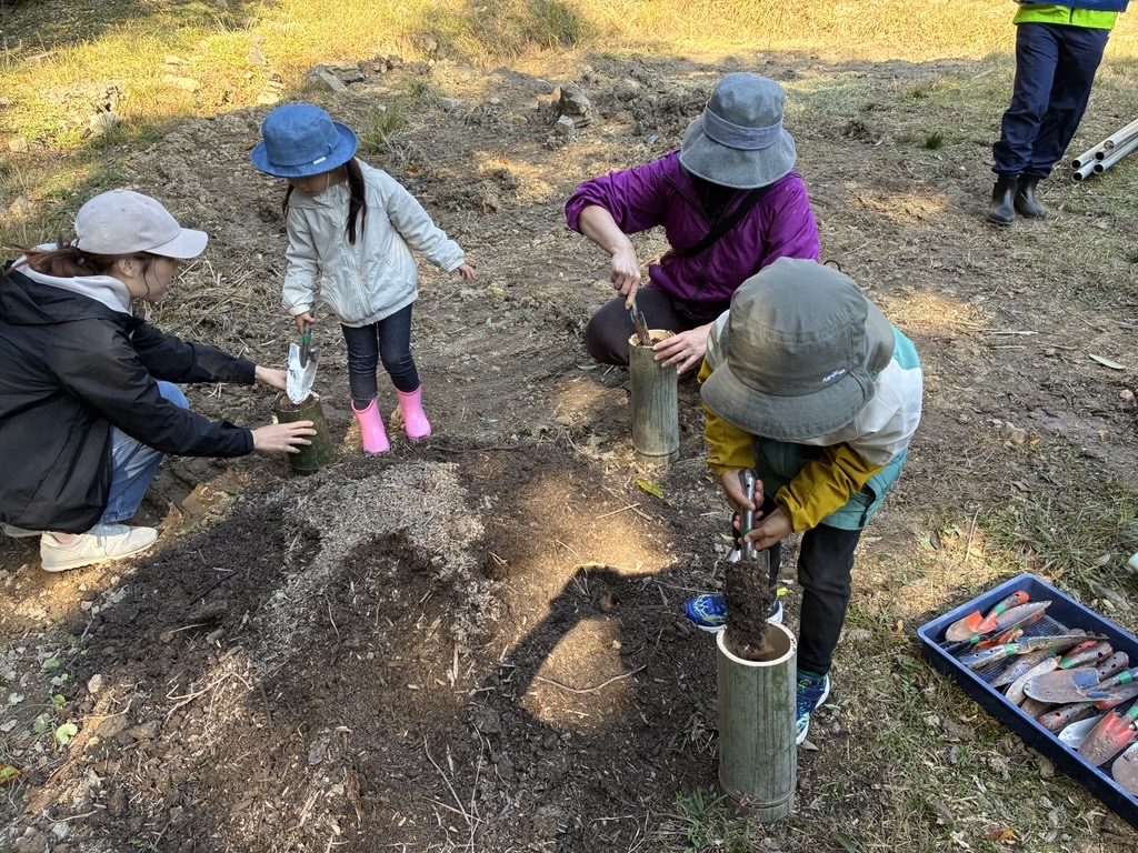An Environmentally Friendly Seedling-Planting Experience Using Natural Bamboo Pots
