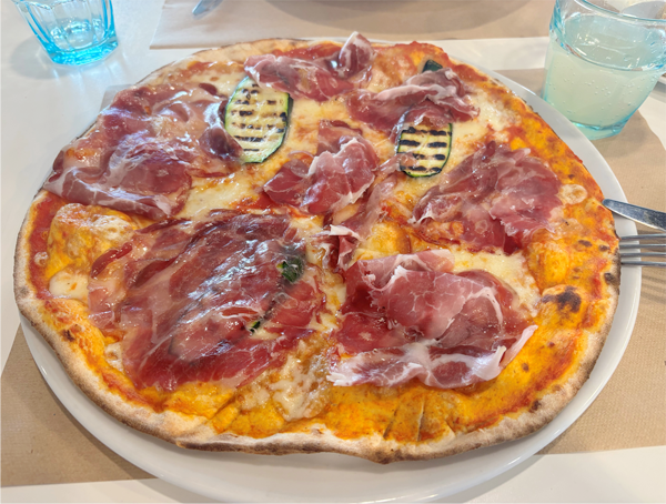 本場のピザは格別でした！