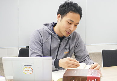 廣瀬さんの仕事について聞いている写真