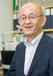 写真:睡眠について語る白川先生