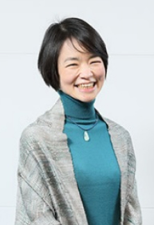 写真:堀田聰子 先生