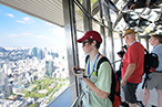 Photo: Seeing the view from the observation deck of Tokyo Tower