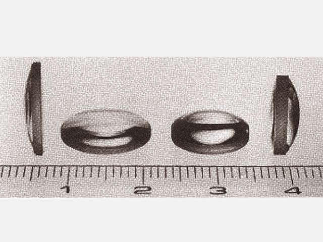 Photo: Aspherical lenses made using ultra-pure glass