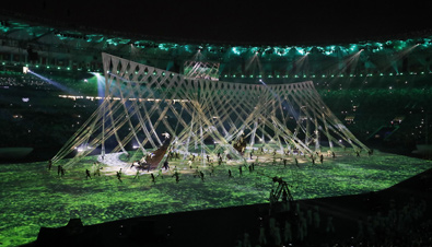 照片：在里约奥运会开幕式上使用安装有EWS软件的投影机进行投影的影像表演