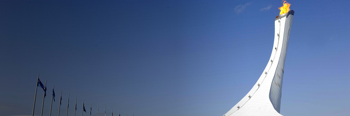 写真：ソチ冬季オリンピック聖火台の全景