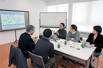 写真：福島の復興に取り組むNPOを遠隔支援